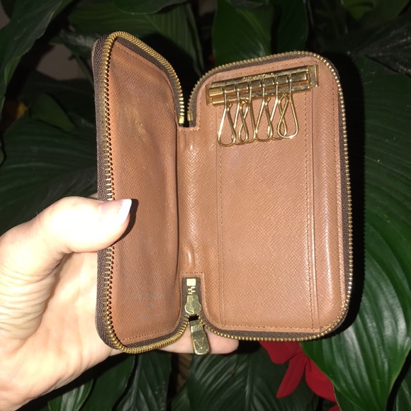 Vintage Louis Vuitton Key Pouch - Picture 5 of 11